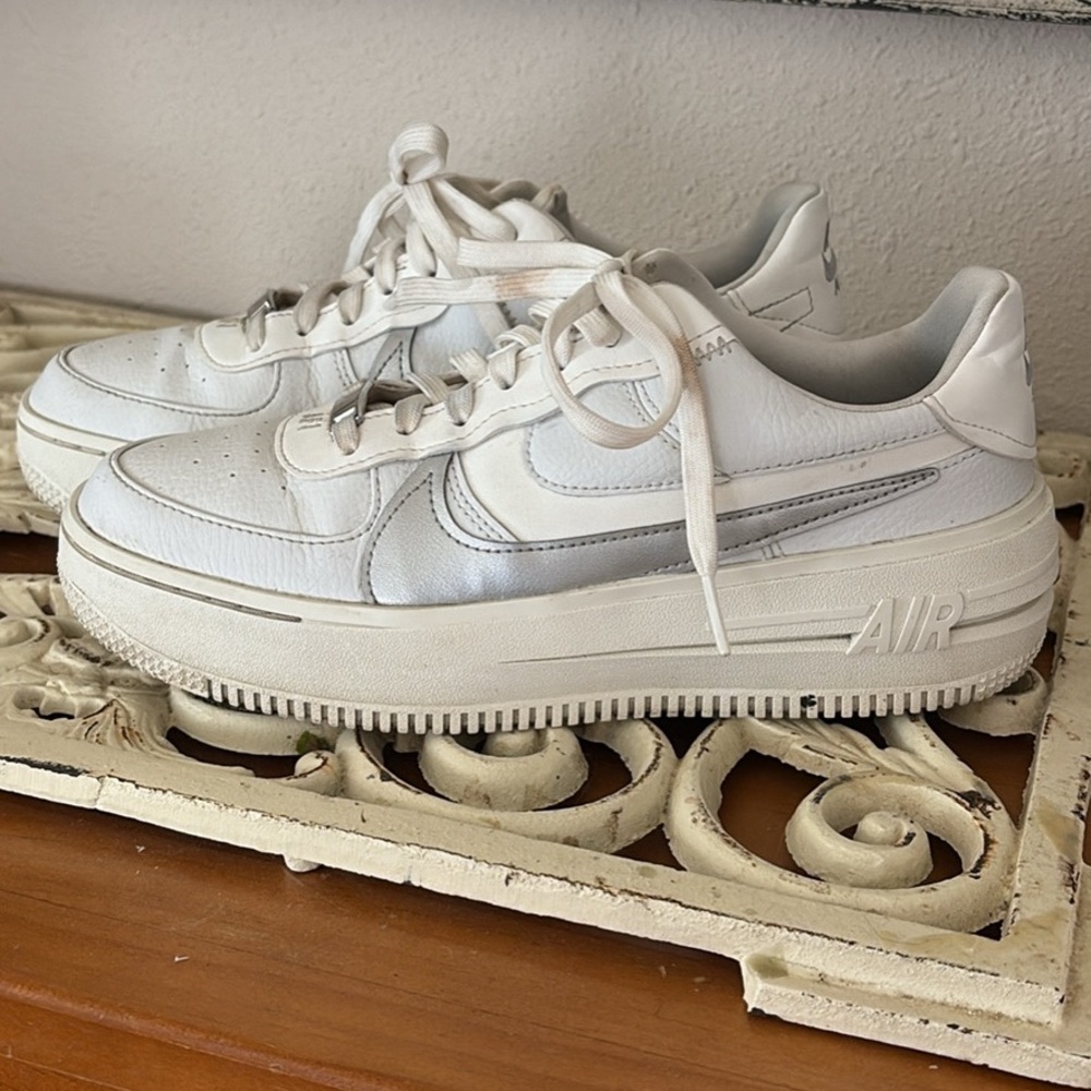 Nike White Air Force One Platform Sneakers Sz 9
